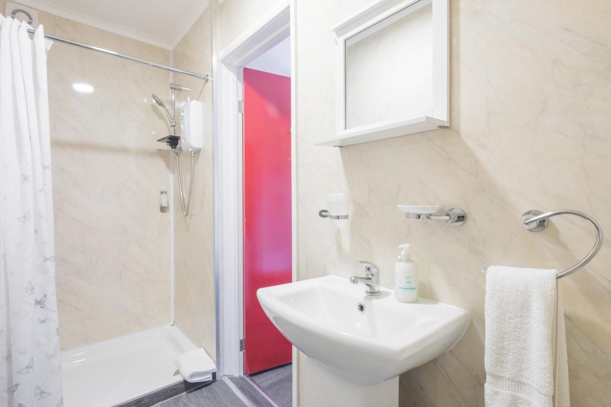 Rasa Sayang House - Self-Check-In Guesthouse Оксфорд Екстериор снимка